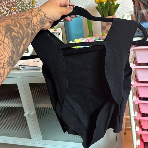 Backless top - Picture 2 of 2